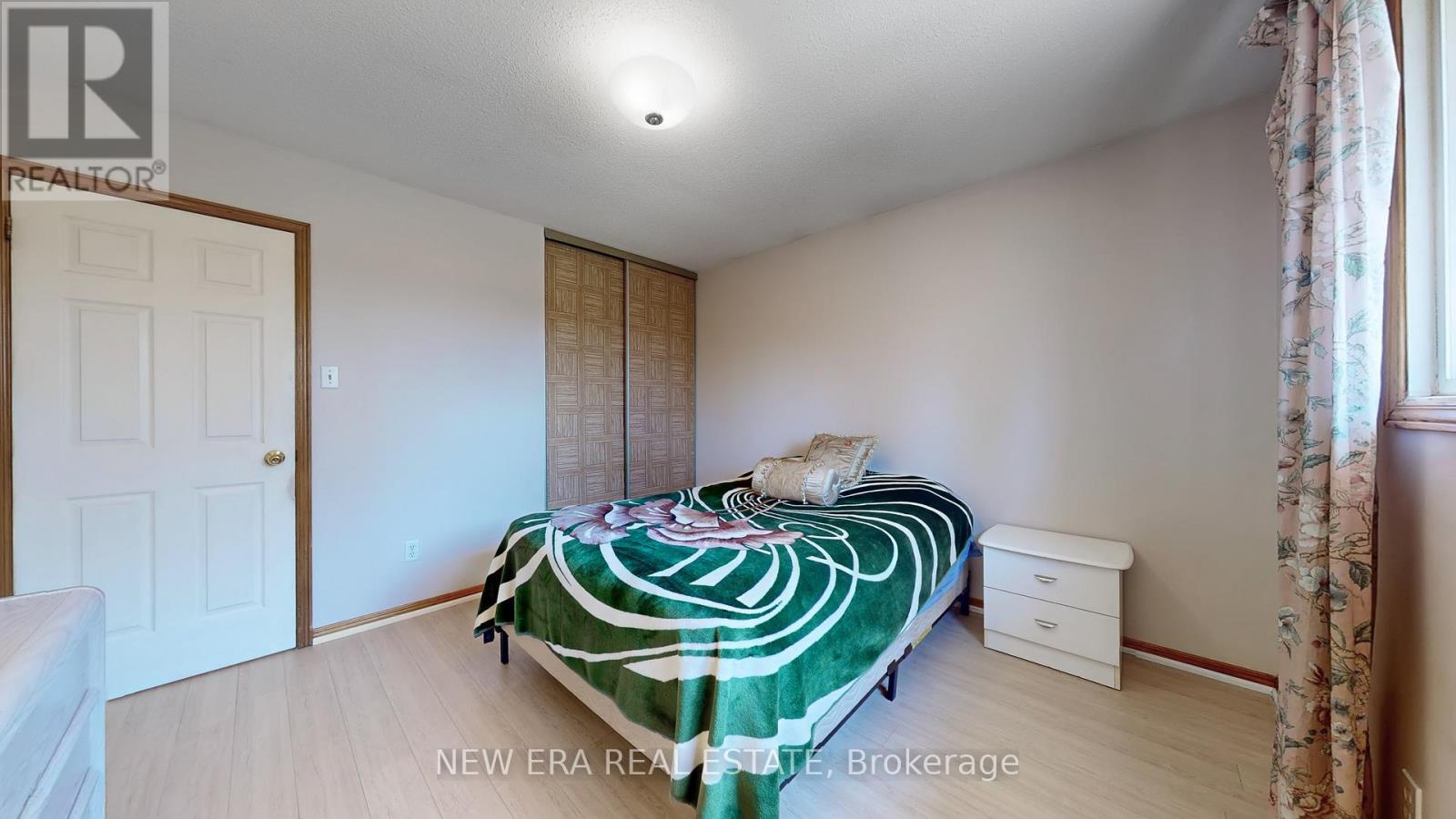 e37ae5cbb4f3d1e853c3c9f7aac939fd