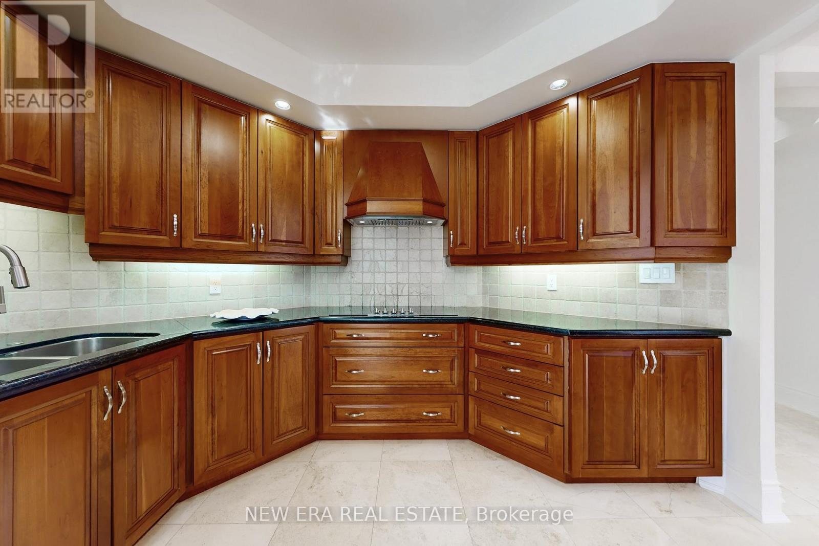 f3200a9b88184839384ac7320b29e878