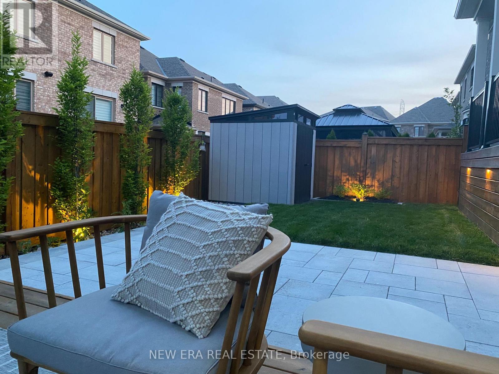 3ec6ae39caa75d9181d6e6089b0d293e