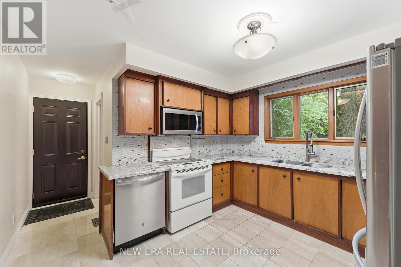 4abba5a71450bcc23c3b4395780110d0