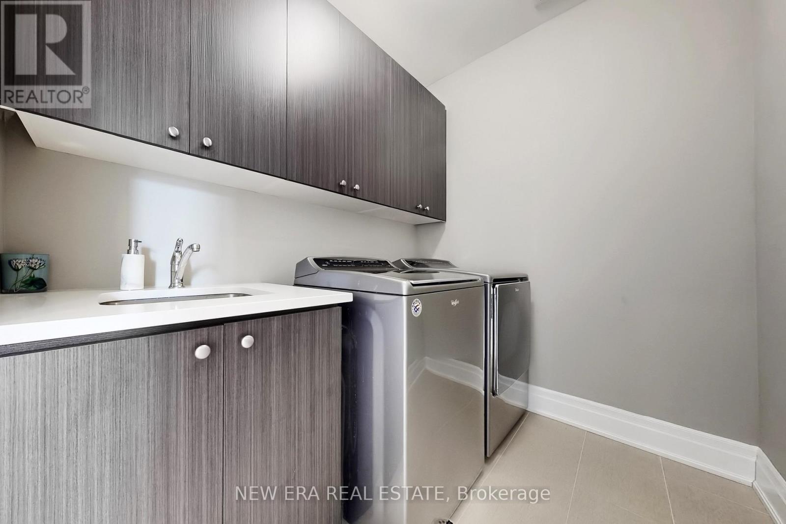 4b69e8a9916f4ce95875a0eba9ca387b