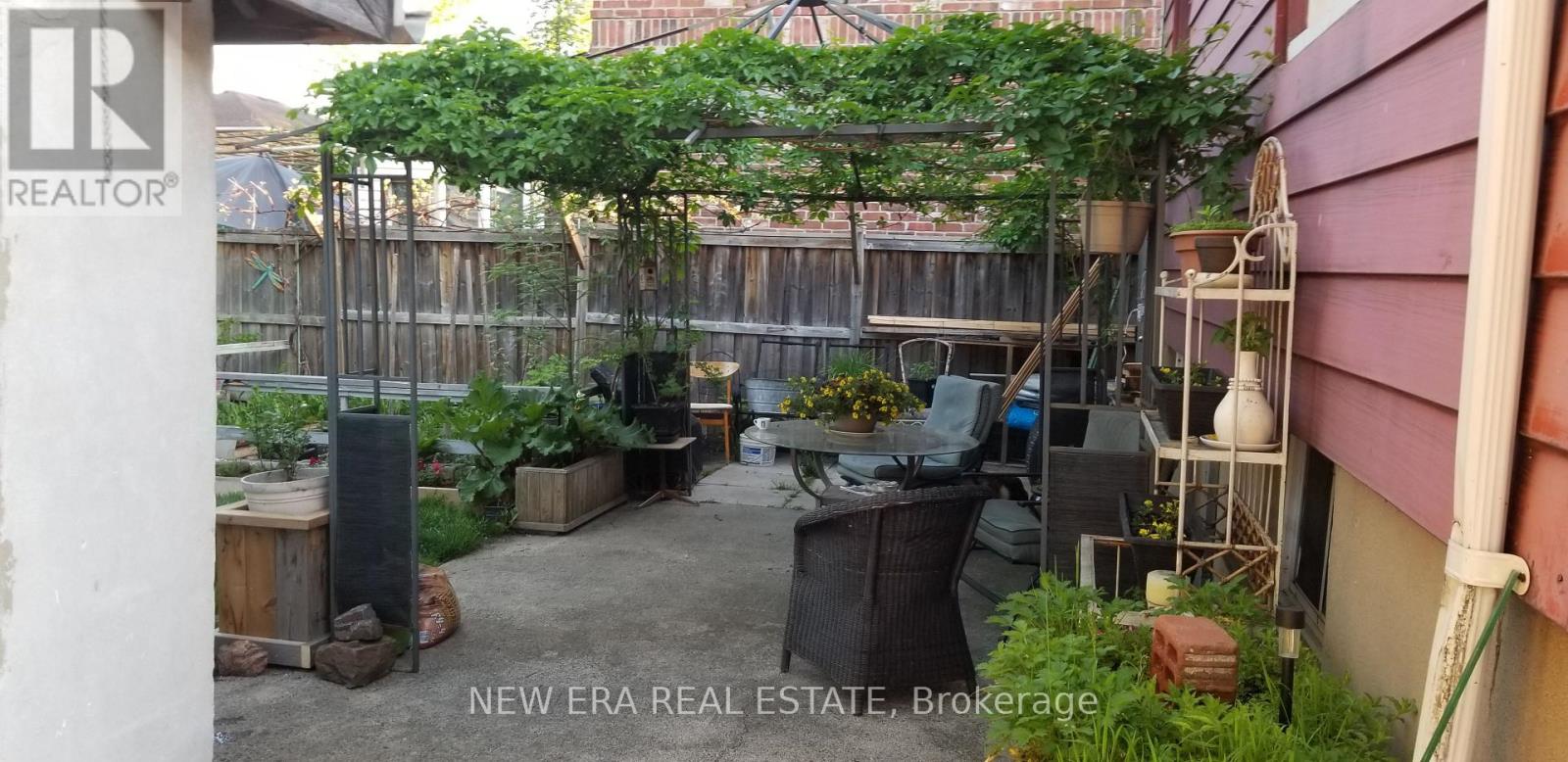 4d5010cbf1a8571a6343124fd5c13473