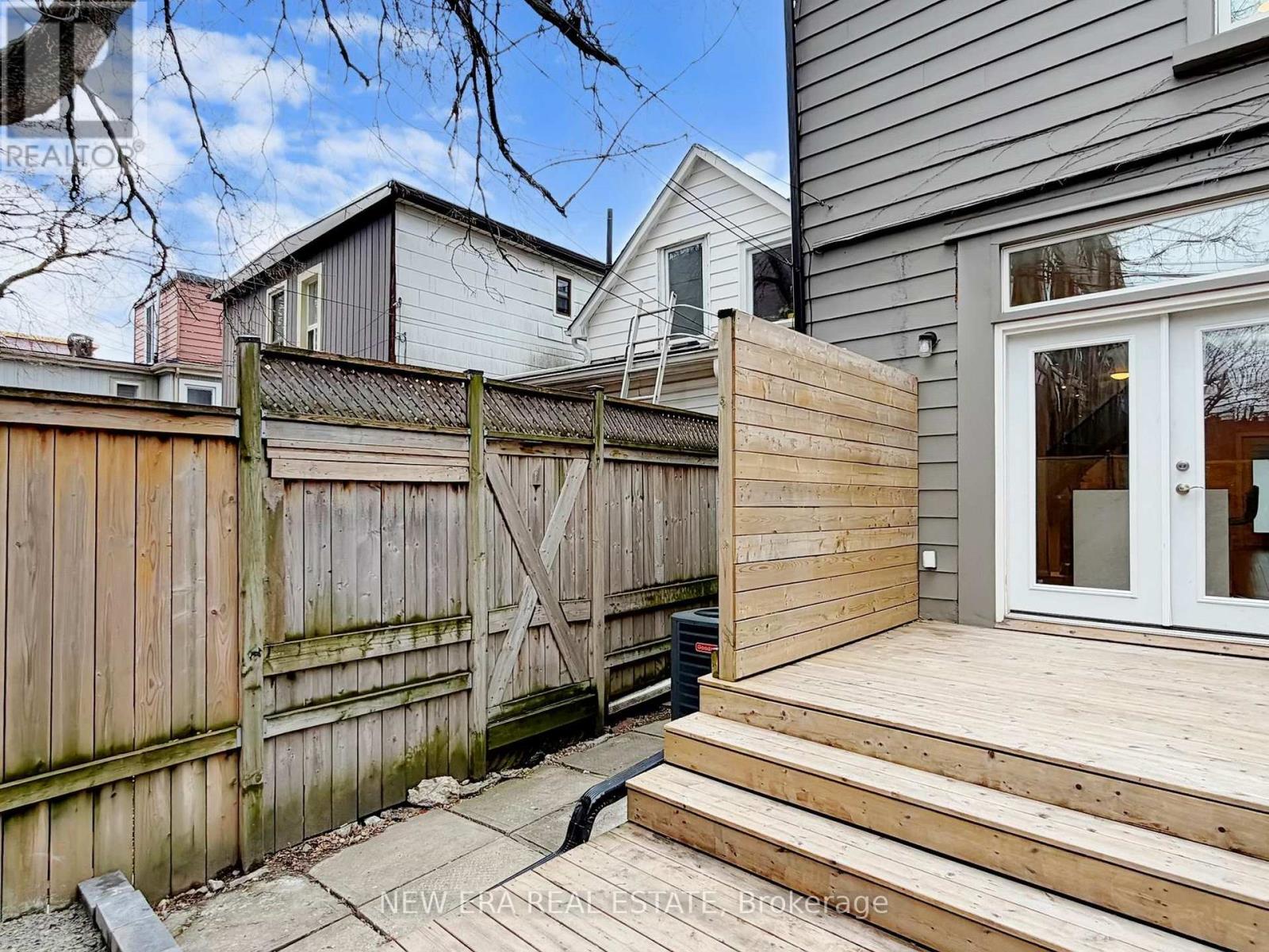 7a7e0e4fa646499ad3b5d20d6ee56588