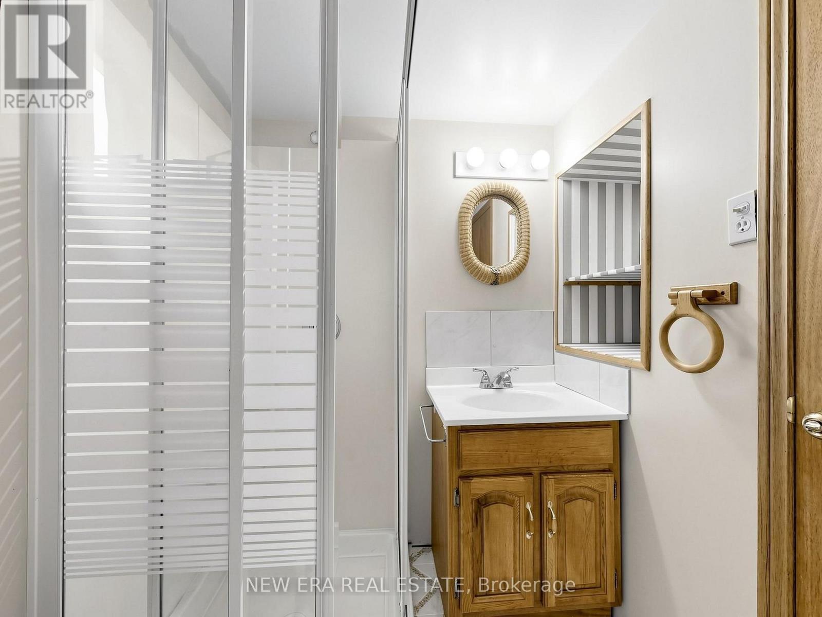 8278743fe15aed918c8eeb882fc00b28