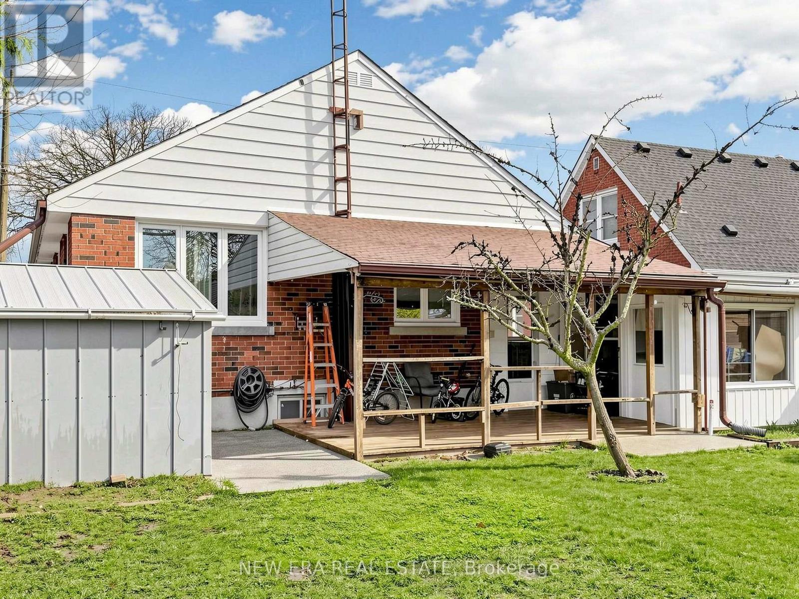 845330a36f7b7f8ed10d217183a13404