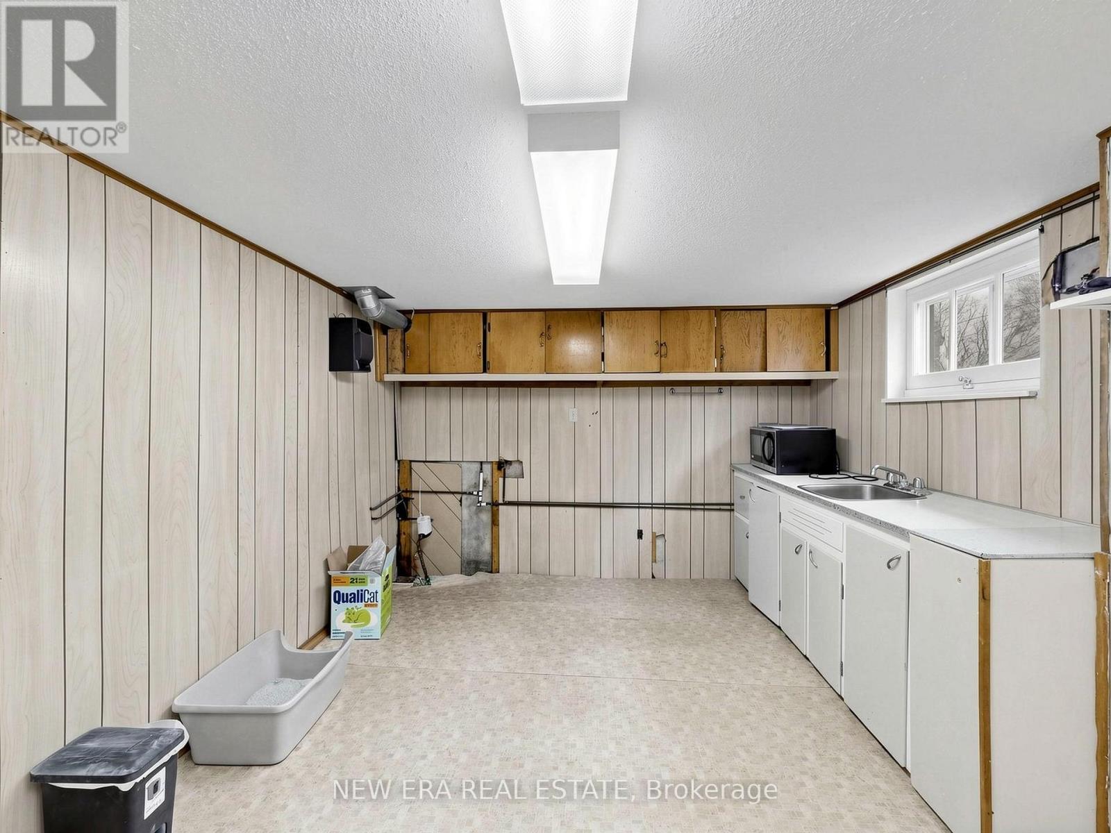 a4a3dae06a8d66524259bf04f845e070