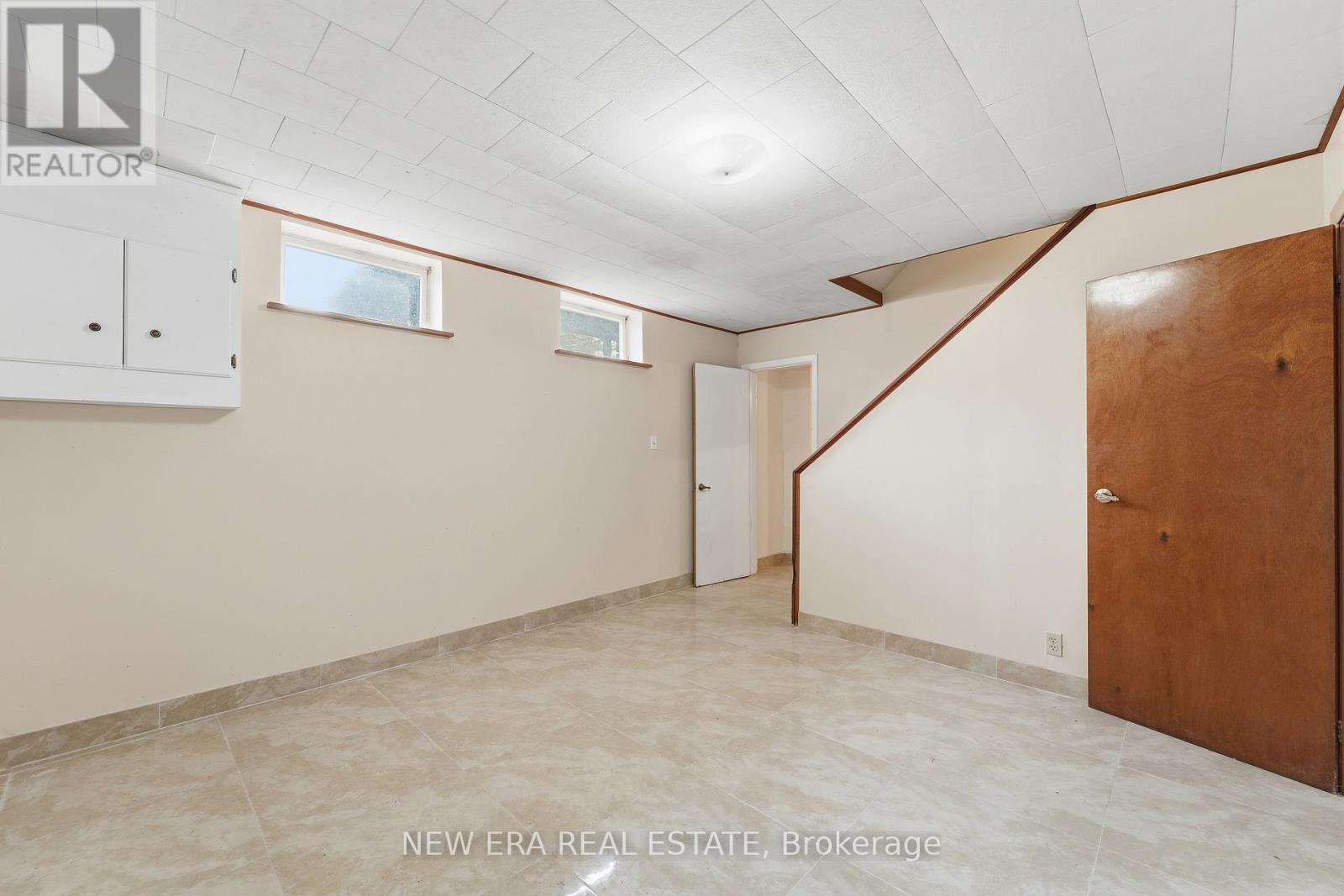 dedfee04f44ea3c845ca416d11bfa85a