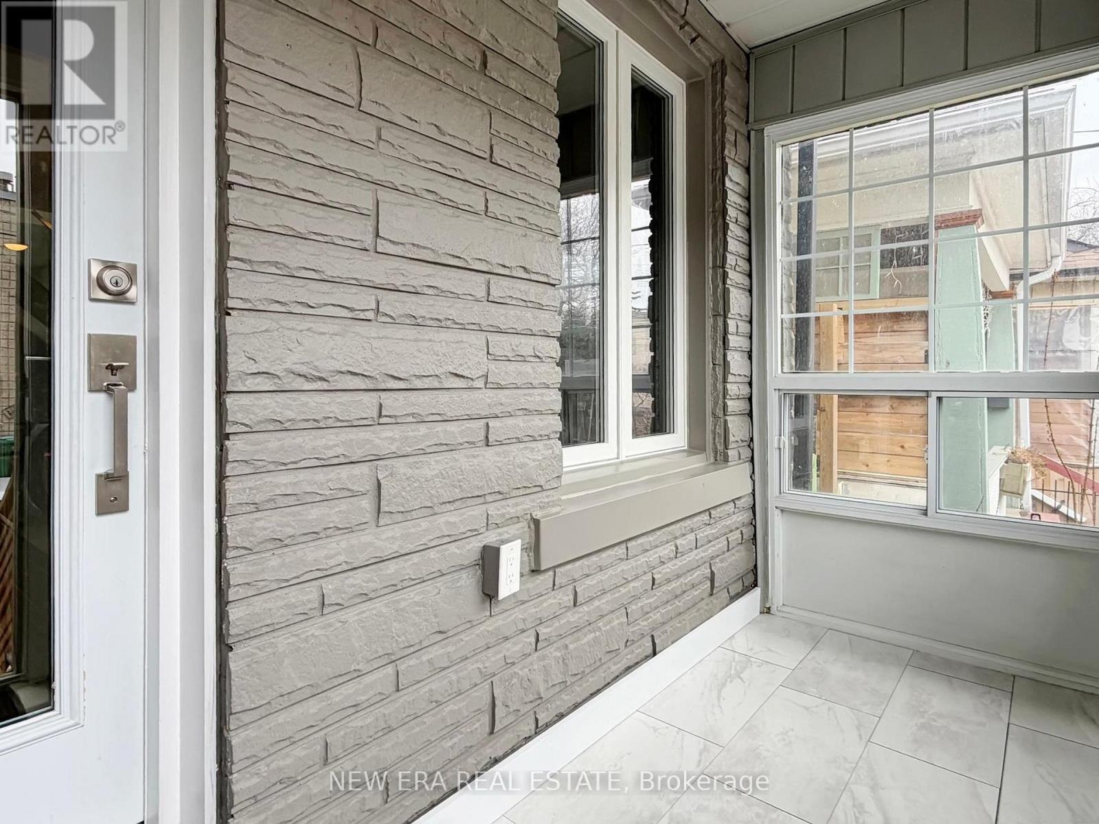 f98e4f639d2d9ac07fc344912d5c649c