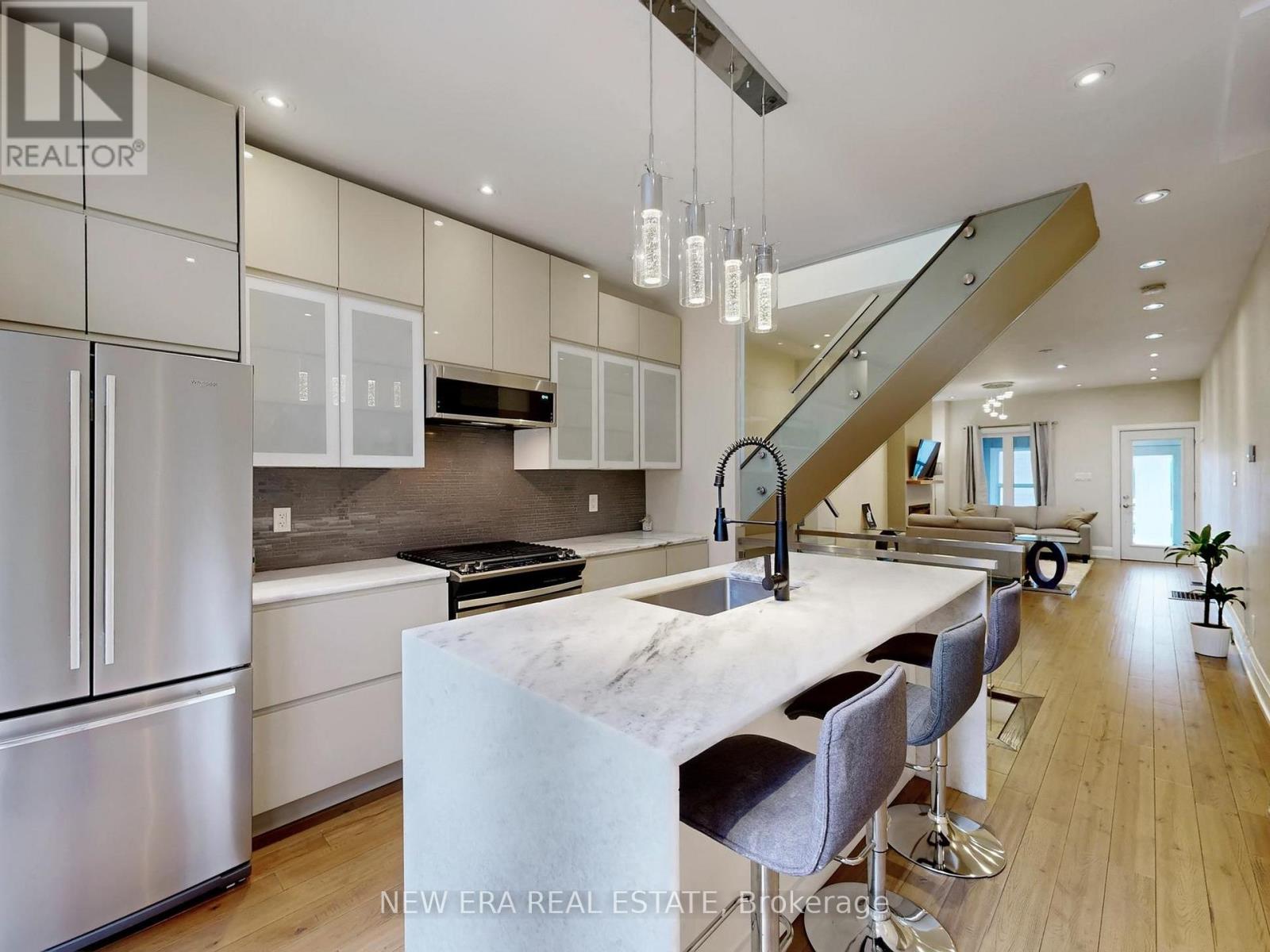 ff03229562e739771d58ec284032a92a