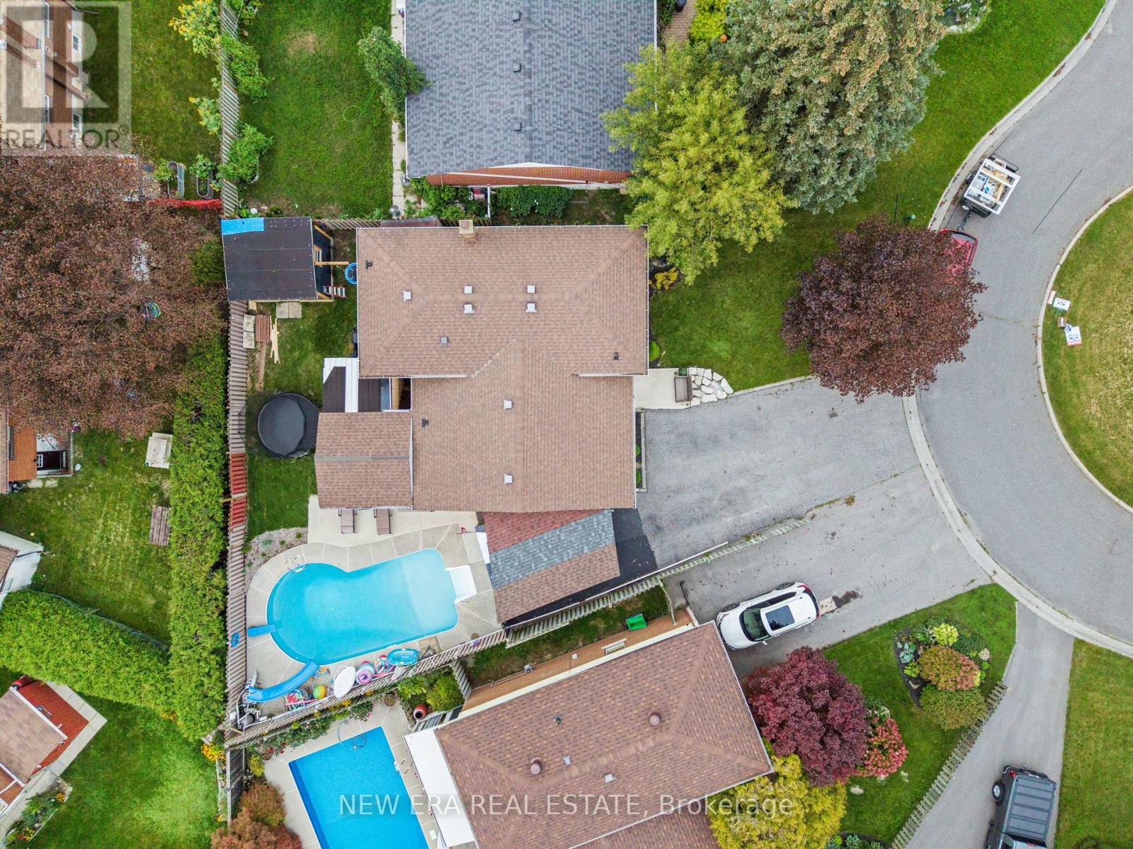 e13768862_33