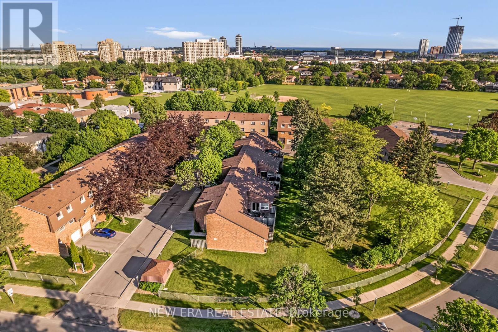 e13816136_24